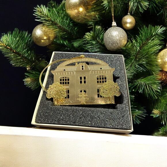NEW Choctaw Nation of Oklahoma Capitol Building Gold Tone 3D Christmas Ornament - Picture 1 of 4